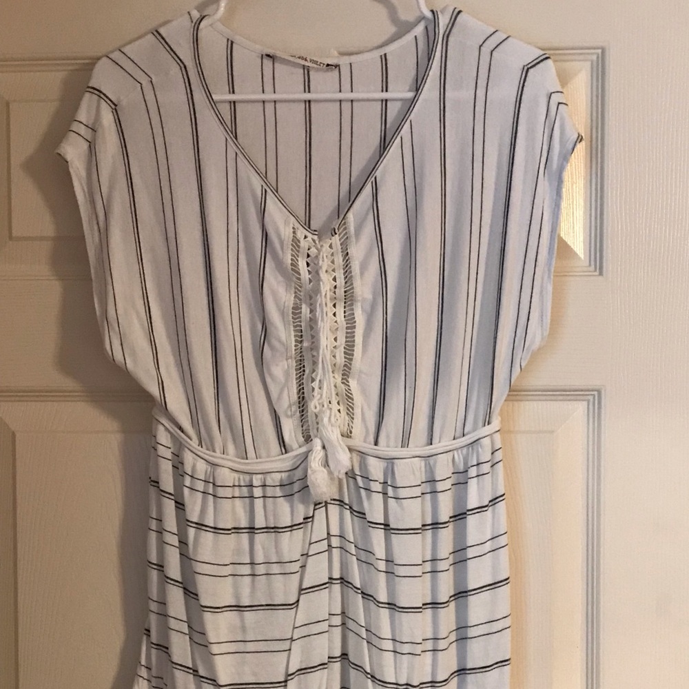 Chelsea & Violet short sleeve top